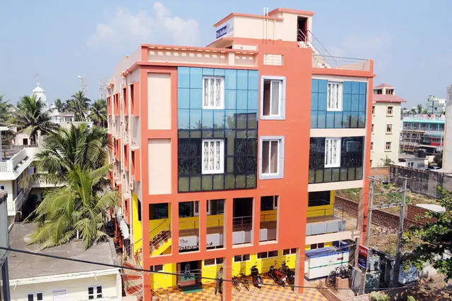 Hotel Shubham Beach in the Chakratirtha neighbourhood